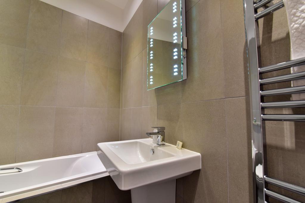 The Townhouse Aberfeldy - Rooms & Breakfast Værelse billede