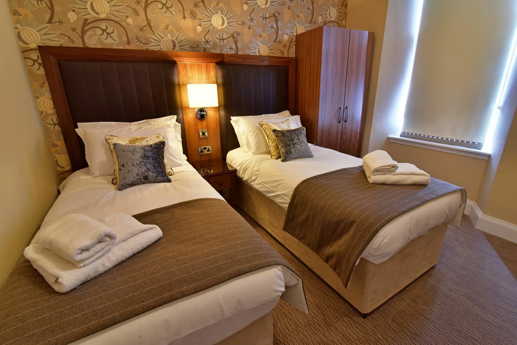 The Townhouse Aberfeldy - Rooms & Breakfast Eksteriør billede